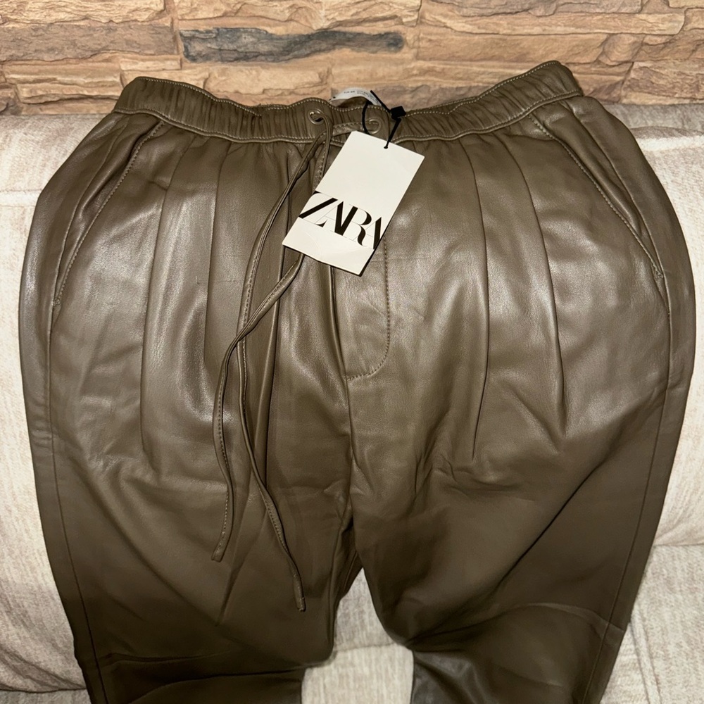 Pants - Picture 2 of 11